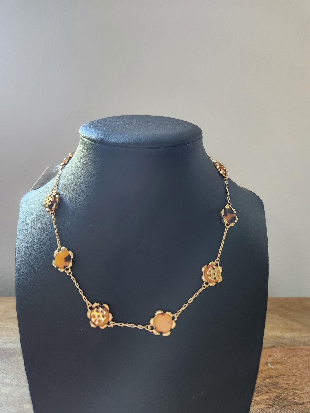 NWT Tory Burch Gold-Tone Floral Link Necklace with Amber Accents - Picture 5 of 5